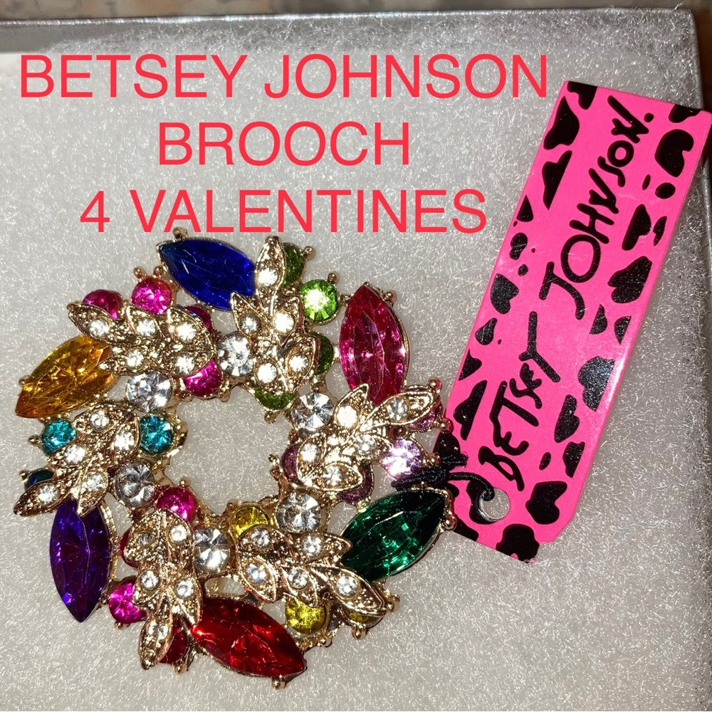 BETSEY JOHNSON BROOCH. 2” LISTING PIECES MY NOW MINIMALIST DAUGHTER NEVER WORE.